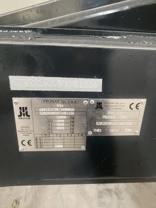 Reboque porta-contentores/caixas com sistema de gancho - Pronar T285