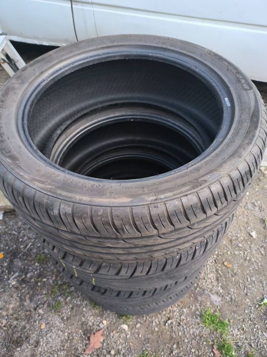 Резина літня  205/50 R17