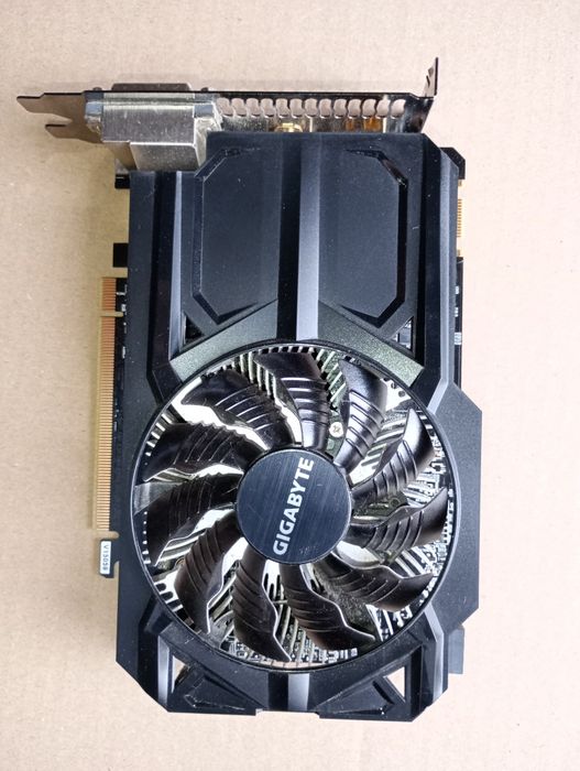 ゲーミングノート GTX950M2G SSD128G HDD500G MEM8G ゲーミングノート GTX950M2G SSD128G HDD500G MEM8G ノートPC