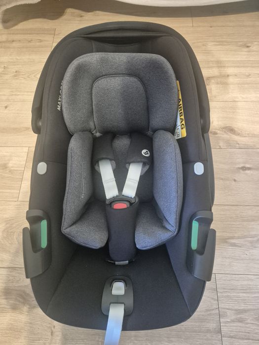 Fotelik Maxi-Cosi Pebble 360 czarny 0-13 kg Essential Black