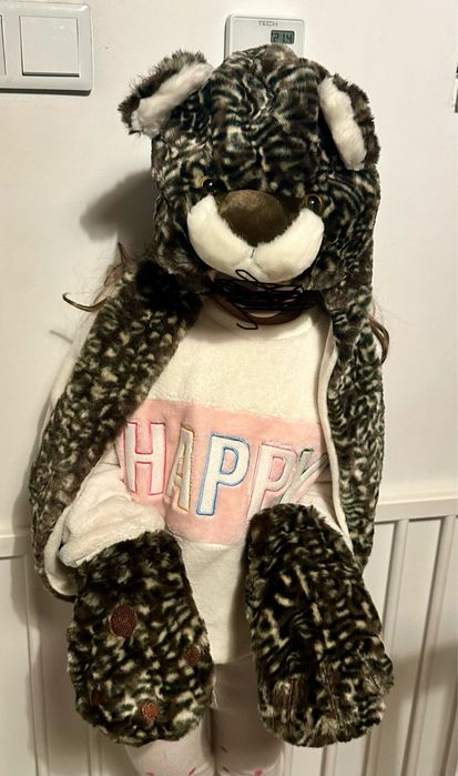 Czapka uszatka misiek z łapami z USA