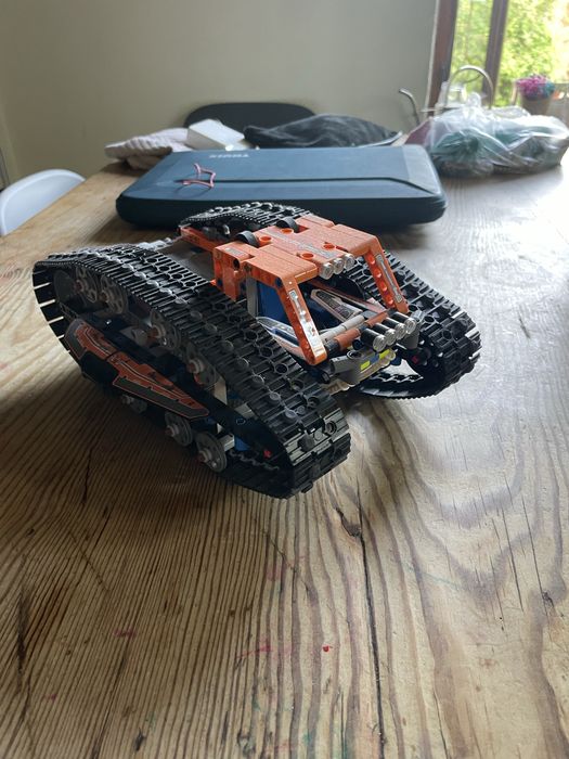 Lego technic 42140 zdalnie sterowany dwu stronny