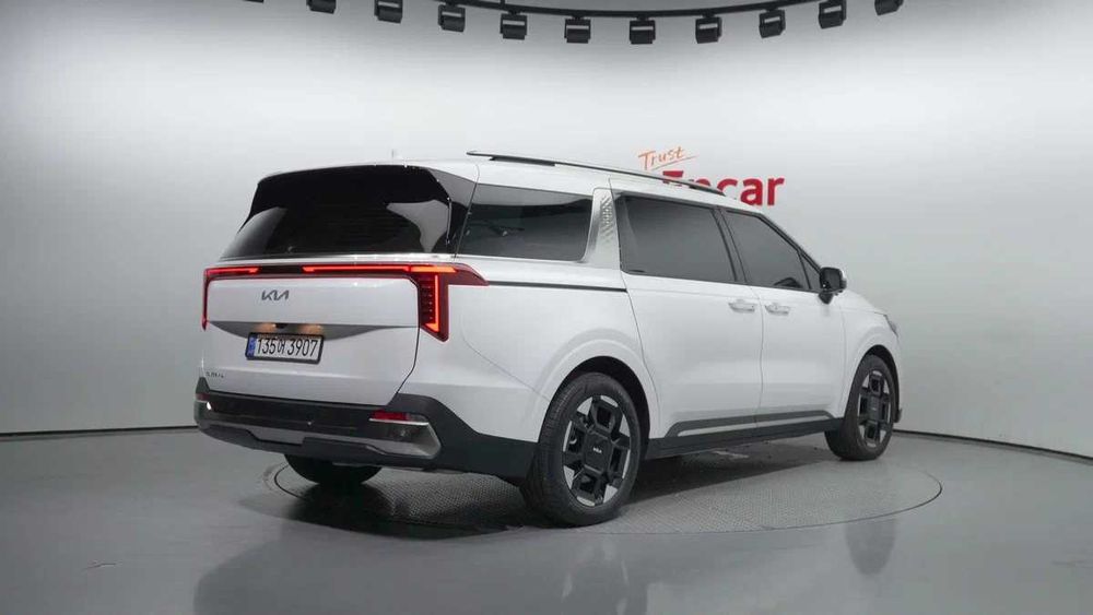 2024 Kia Carnival 2.2 дизель