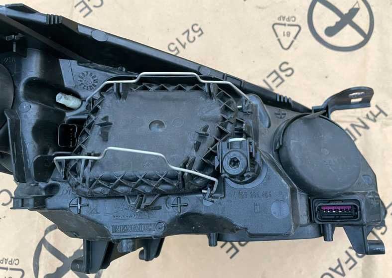 otica frontal ESQ renault megane III . fase 1 + 2