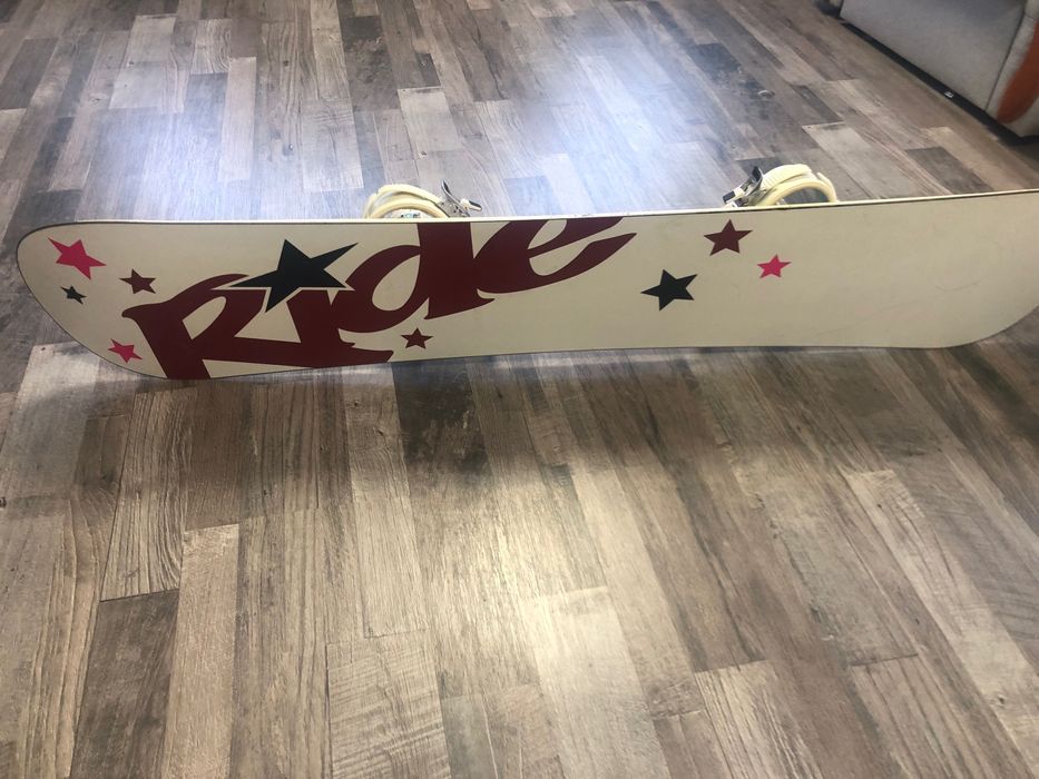 Сноуборд Rade яскравий з кріпленнями