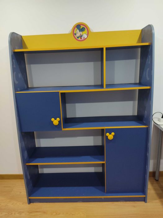 Quarto completo de rapaz Mickey