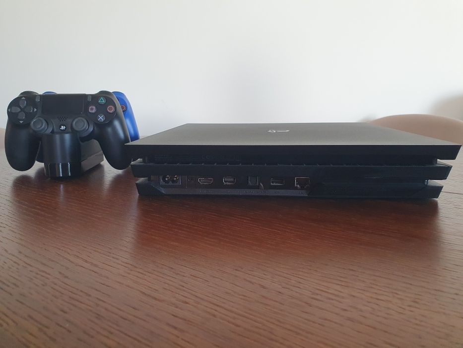 Play Station 4 PRO