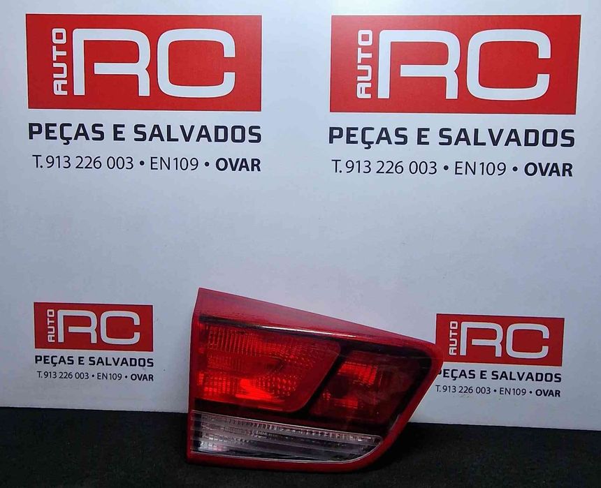 Farolim da Mala Esquerdo 92403H8 - KIA RIO IV
