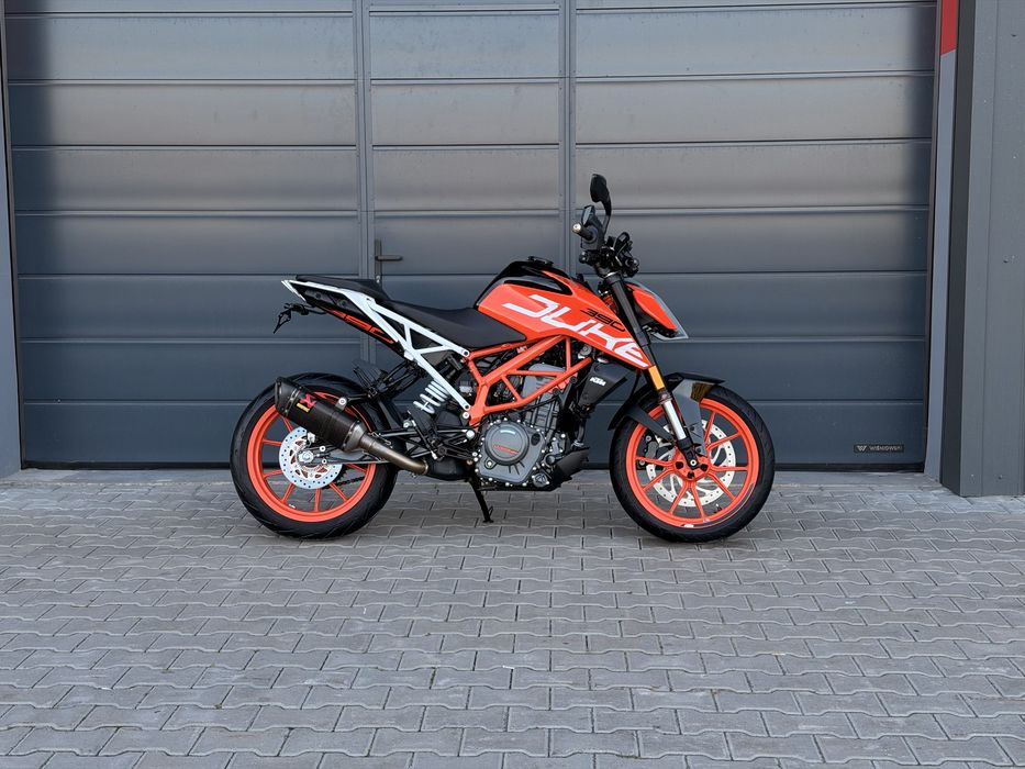 Мотоцикл KTM Duke 390