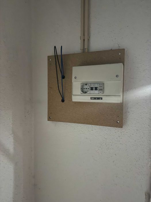 Garagem BOX para arrendamento em Agualva Cacém
