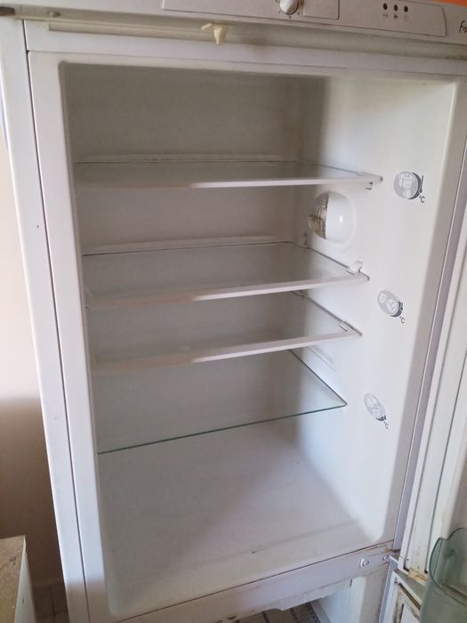 Lodówkozamrażarka  działająca