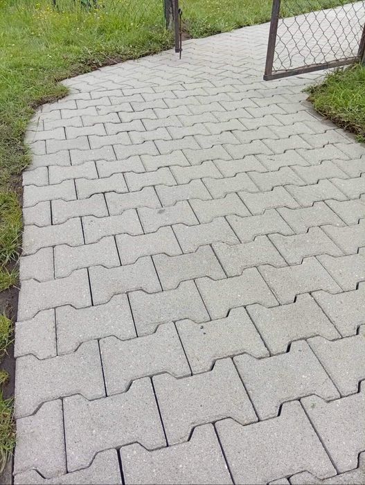 Myjemy na błysk kostkę brukową elewacje dachy