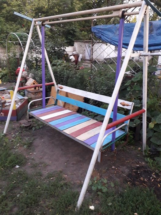 Садовая качеля .