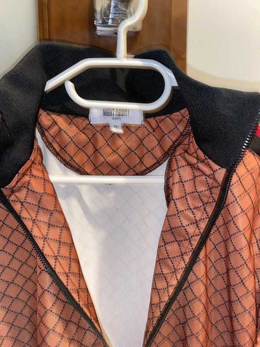 Modna bluza męska rozpinana z lampasami