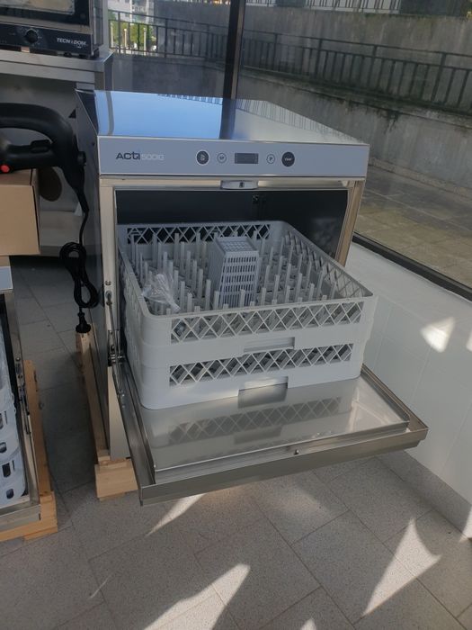 Máquina Lavar loiça profissional NOVO ja c/iva