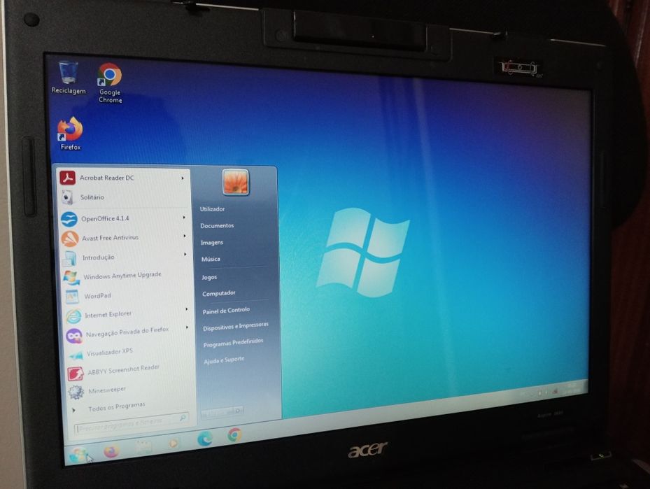 Portátil ACER + Acessórios + Mala de Transporte