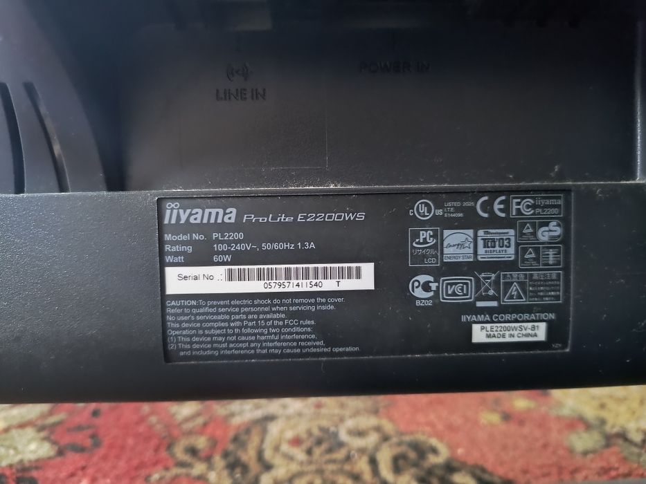 Monitory ACER AL1916W oraz IIYAMA Prolite E2200WS