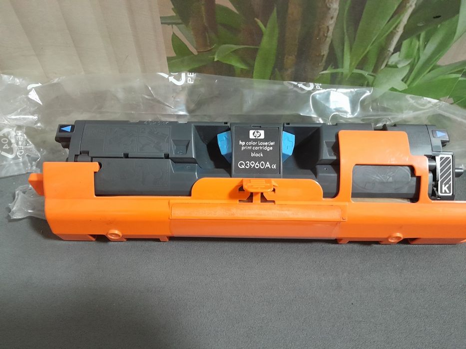 Картридж цветной с тонером для лазерного принтера синий желтый красн