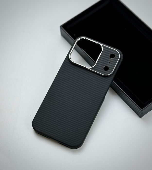 Чехол из карбона iPhone 17 Pro + Magsafe