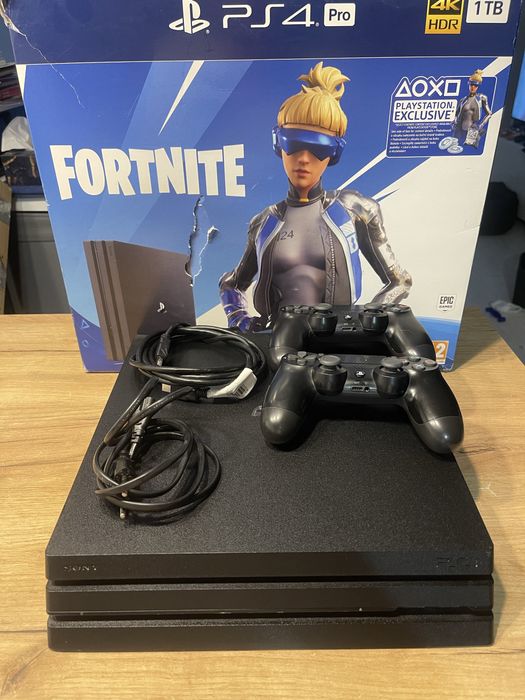 PS4 Pro 1TB + 2x oryginalny pad + kable