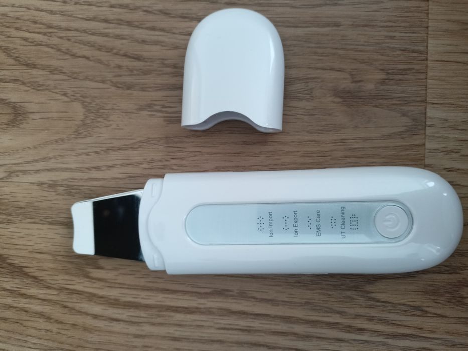 Urządzenie do peelingu kawitacyjnego