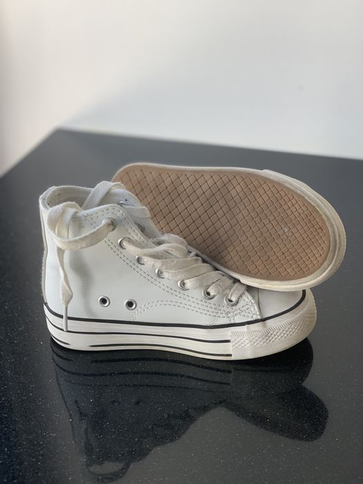 Tenis - Criancça - Impecaveis  -  n 28