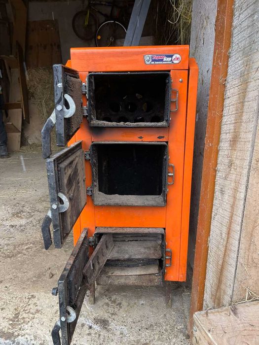 Котел твердопаливний