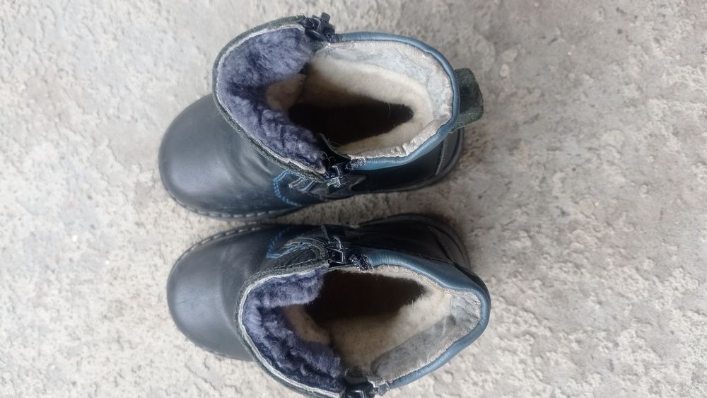 Ботинки зимові 25р. практично нові