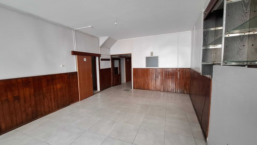 Loja / Espaço Comercial com 75m² no Centro da Cidade – Ideal para Restauração ou Café
