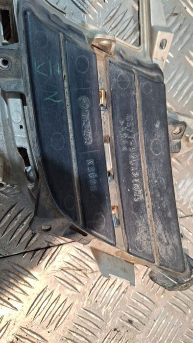 Ramka Kratka Halogenu Prawy Przód Mazda 6 Gh