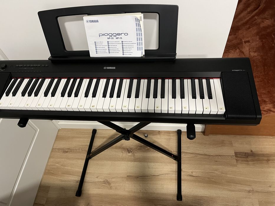 Piano digital Yamaha Piaggero NP-15