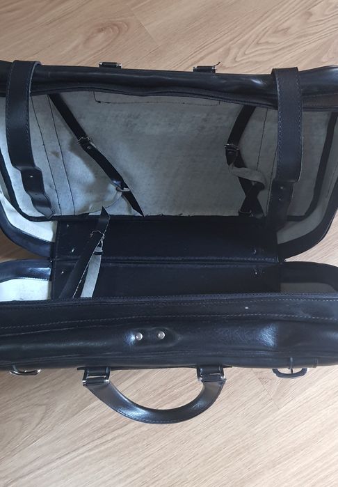 Mala de viagem em Cabedal