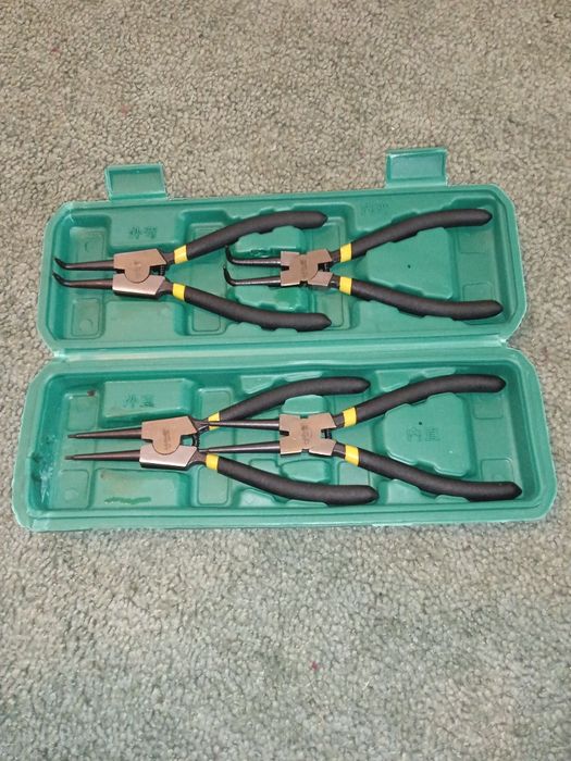 Сьемник стопорных колец