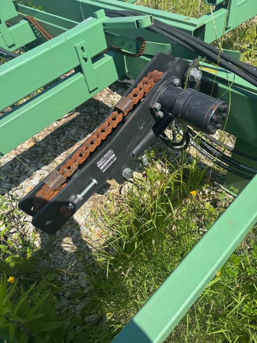 Trak taśmowy z hydraulika