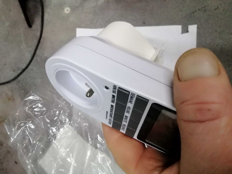 Розумна розетка з таймером