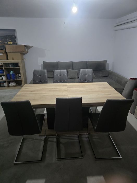 Mesa de Jantar Extensível c/ 6 cadeiras