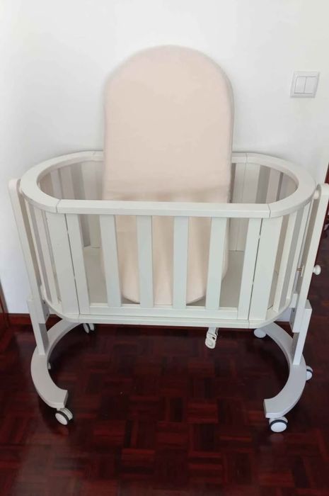 Mini berço em madeira