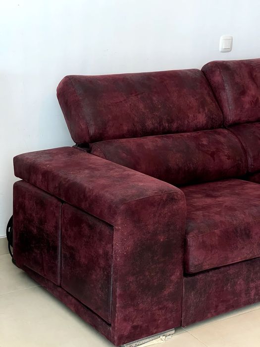 Sofá cama 3 lugares pele verdadeira bordeaux c/ 2 bancos incluídos