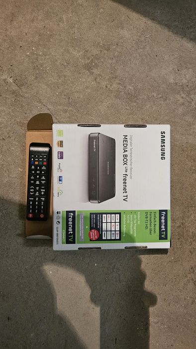 Samsung GX-MB540 Tuner Dekoder DVB-T2 USB HDMI LAN
SCART Anynet HEVC