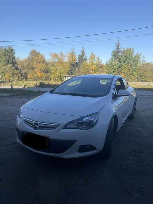 Opel Astra J Gtc