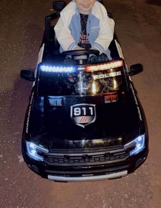 Carro infantil policia