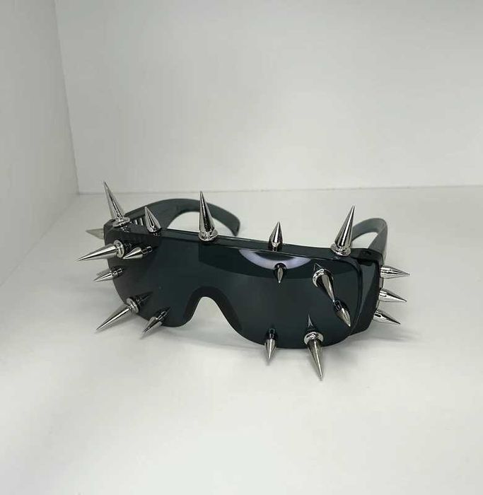 Futurystyczne Okulary z Kolcami