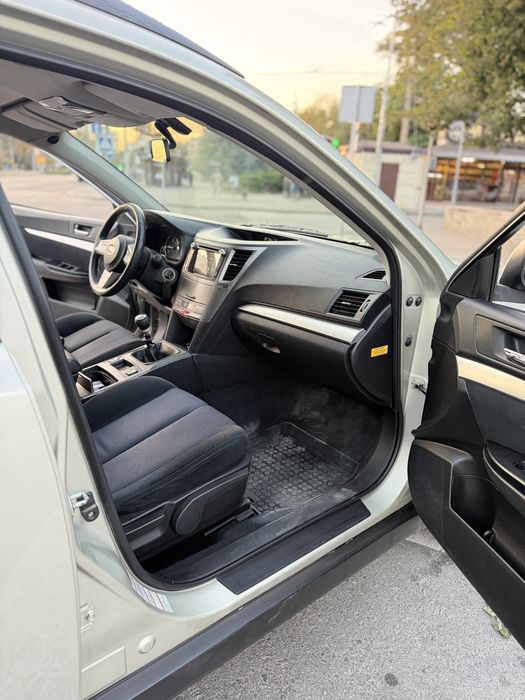 Продам Subaru Outback 2012 года