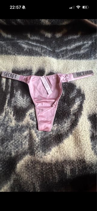 Stringi Victoria’s Secret