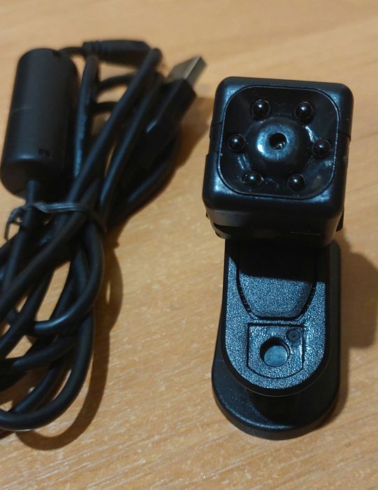 Петличная камера