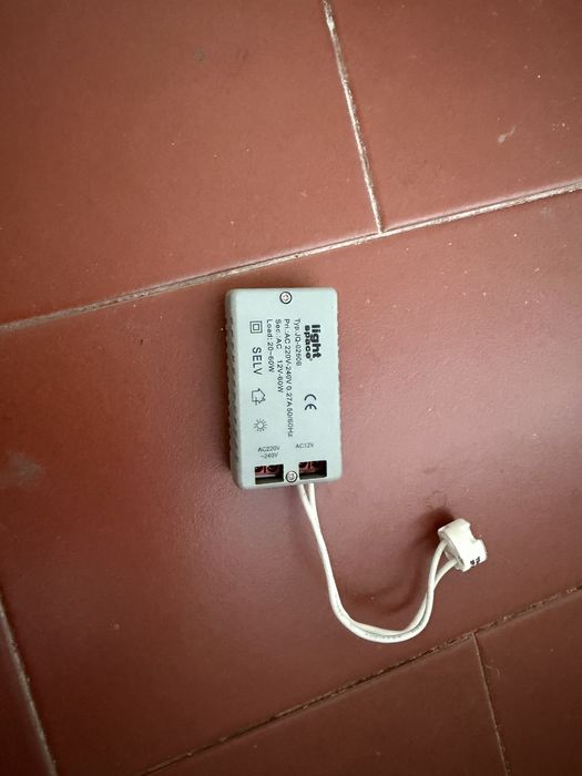 Transformador eletrónico Light & Space TYP JC-2060B — 20–60 W
