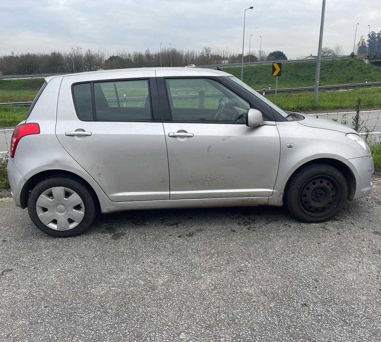 Suzuki Swift 2008 para peças
