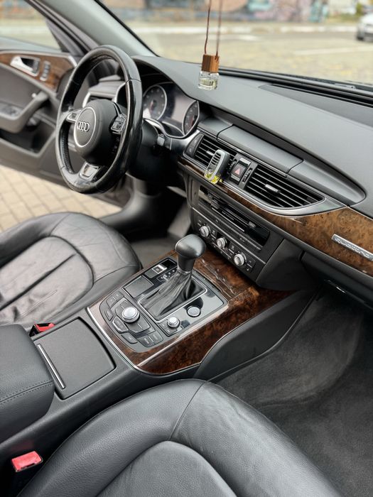 AUDI A6C7  2013 року