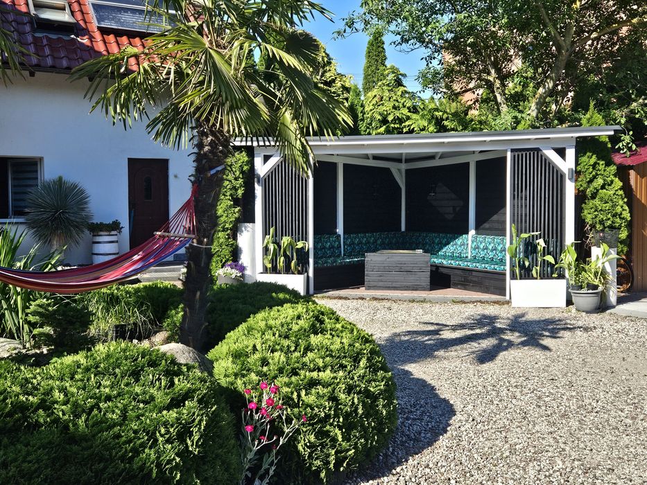 Apartament 2 - 3 osobowy  jednopokojowy nad morzem. 100 m do plaży. Gorące Jacuzzi