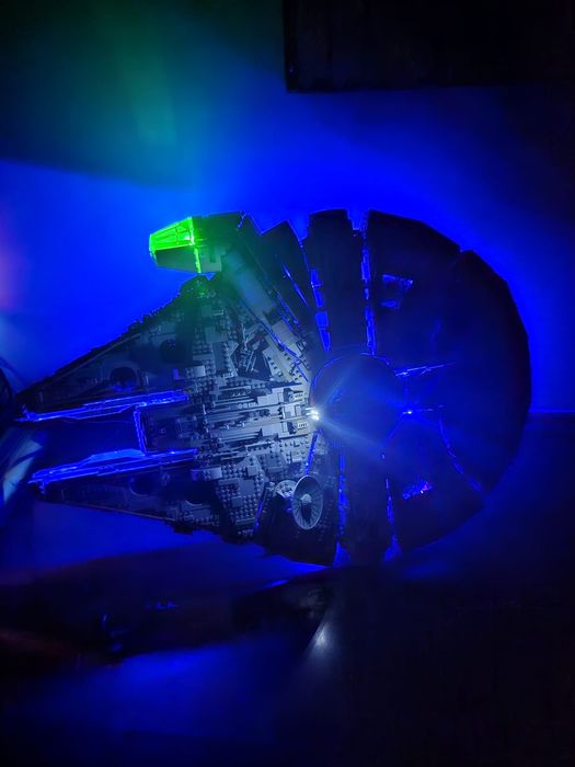 Sokół Millennium 8445 el. + LED | Kompatybilne z LEGO | Komplet